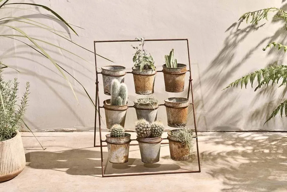 Abari Planter Stand