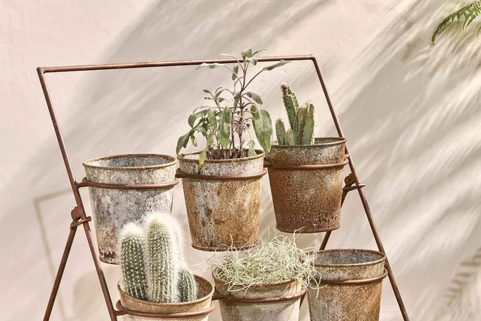 Abari Planter Stand