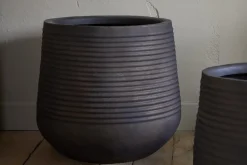 Lmaga Metal Grooved Planter - Aged Black