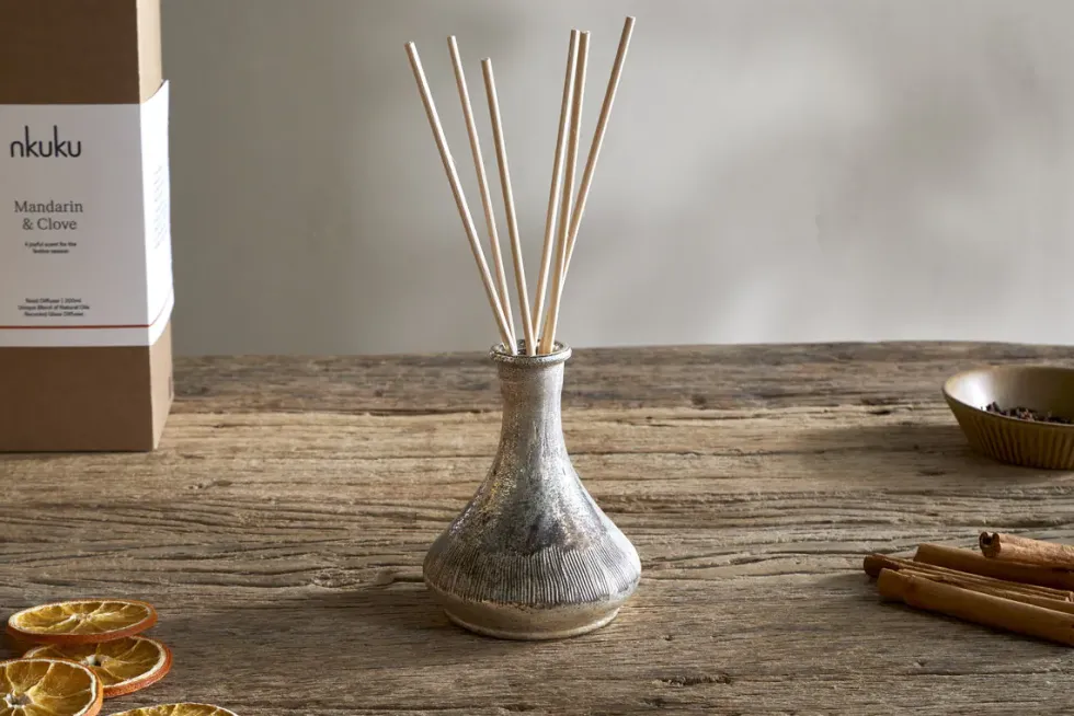 Mandarin & Clove Reed Diffuser - Antique Gold