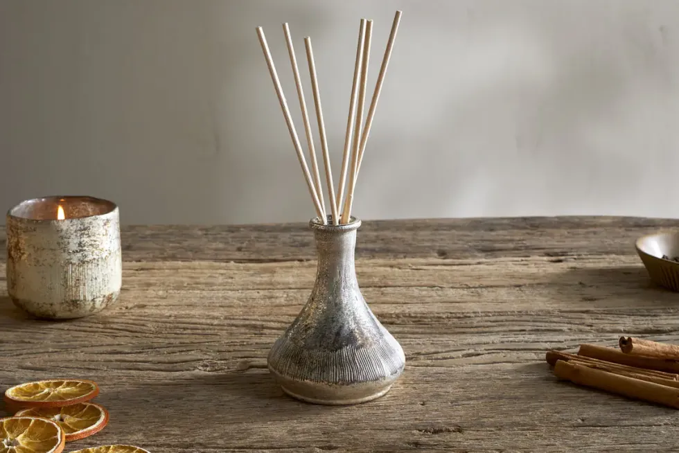 Mandarin & Clove Reed Diffuser - Antique Gold