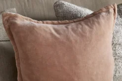 Menmai Velvet Cushion Cover - Dusty Pink