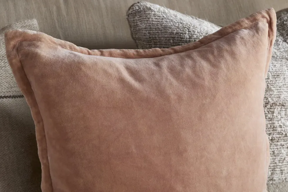 Menmai Velvet Cushion Cover - Dusty Pink