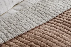 Nidra Velvet & Linen Bed Quilt - Dusty Pink
