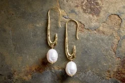 Omi White Pearl Earrings - Gold