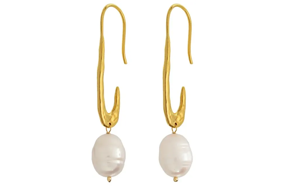 Omi White Pearl Earrings - Gold