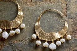 Parahu Pearl Earrings - White