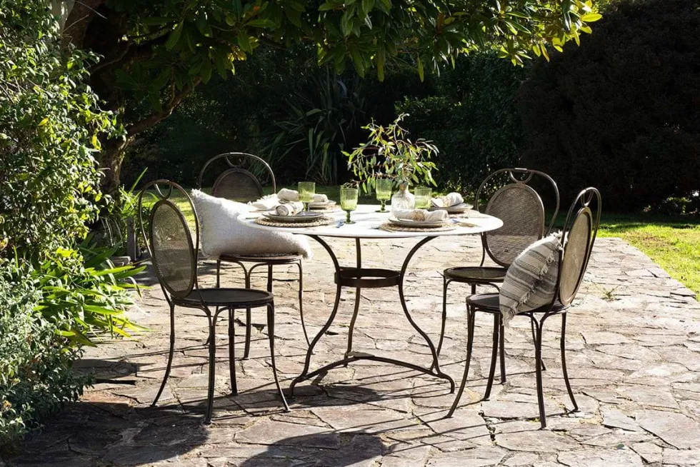 Parwaha Marble Dining Table