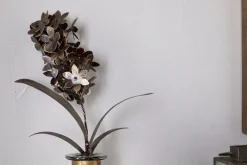 Svara Stem Hyacinth - Antique Brass