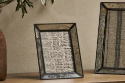 Yash Antique Glass & Iron Photoframe - Antique Black